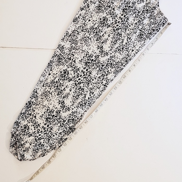 NWOT Joggers - Picture 6 of 10